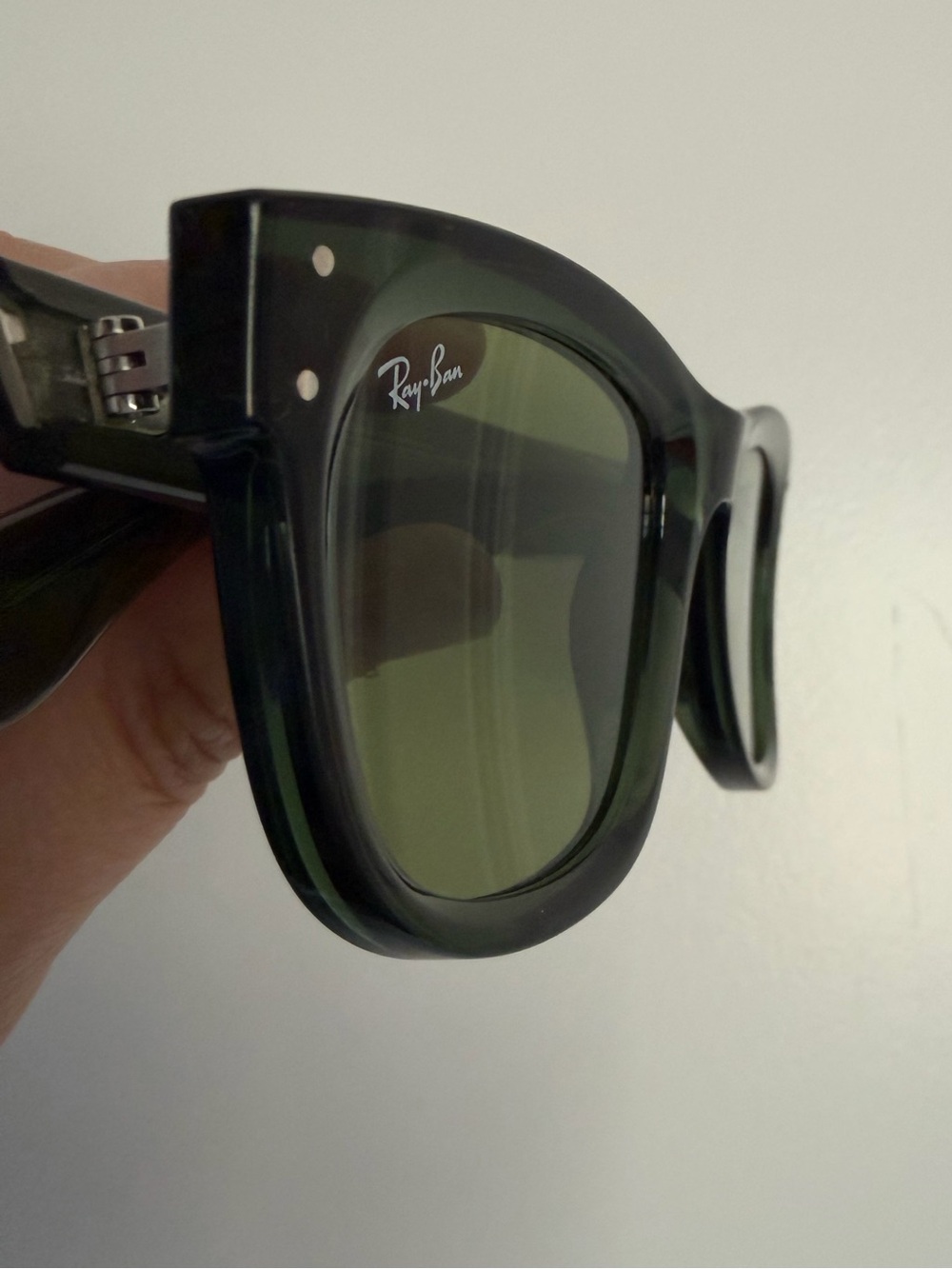 Ray-Ban Wayfarer Reverse - Green - Picture 2 of 5